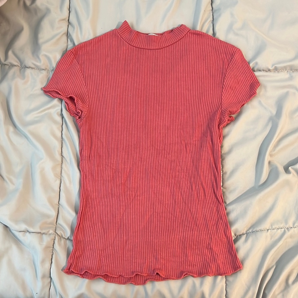 pink shirt